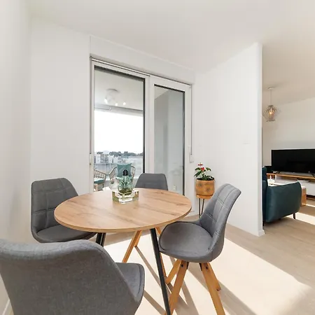 Apartman Vibes By Belmont Realty *