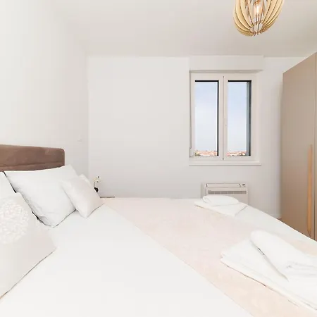 Vibes By Belmont Realty Задар