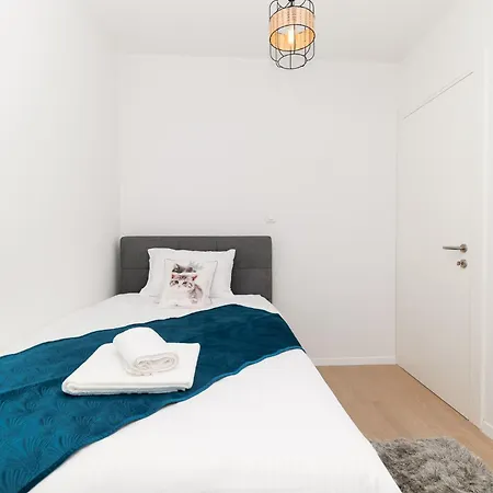 Vibes By Belmont Realty * Zadar