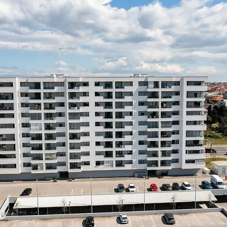 Lägenhet Vibes By Belmont Realty