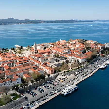 Vibes By Belmont Realty Apartamento